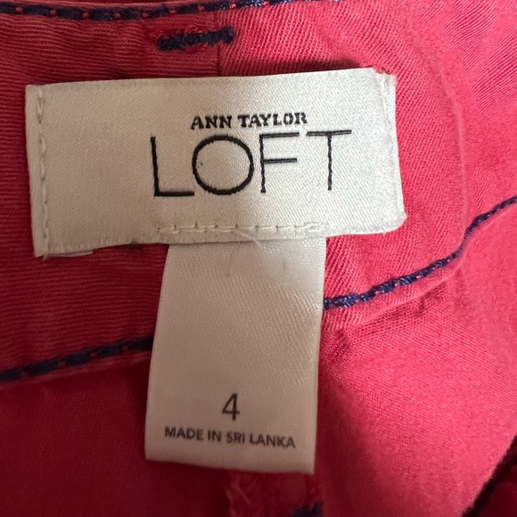 Ann Taylor LOFT Short Size 4 - Picture 5 of 8